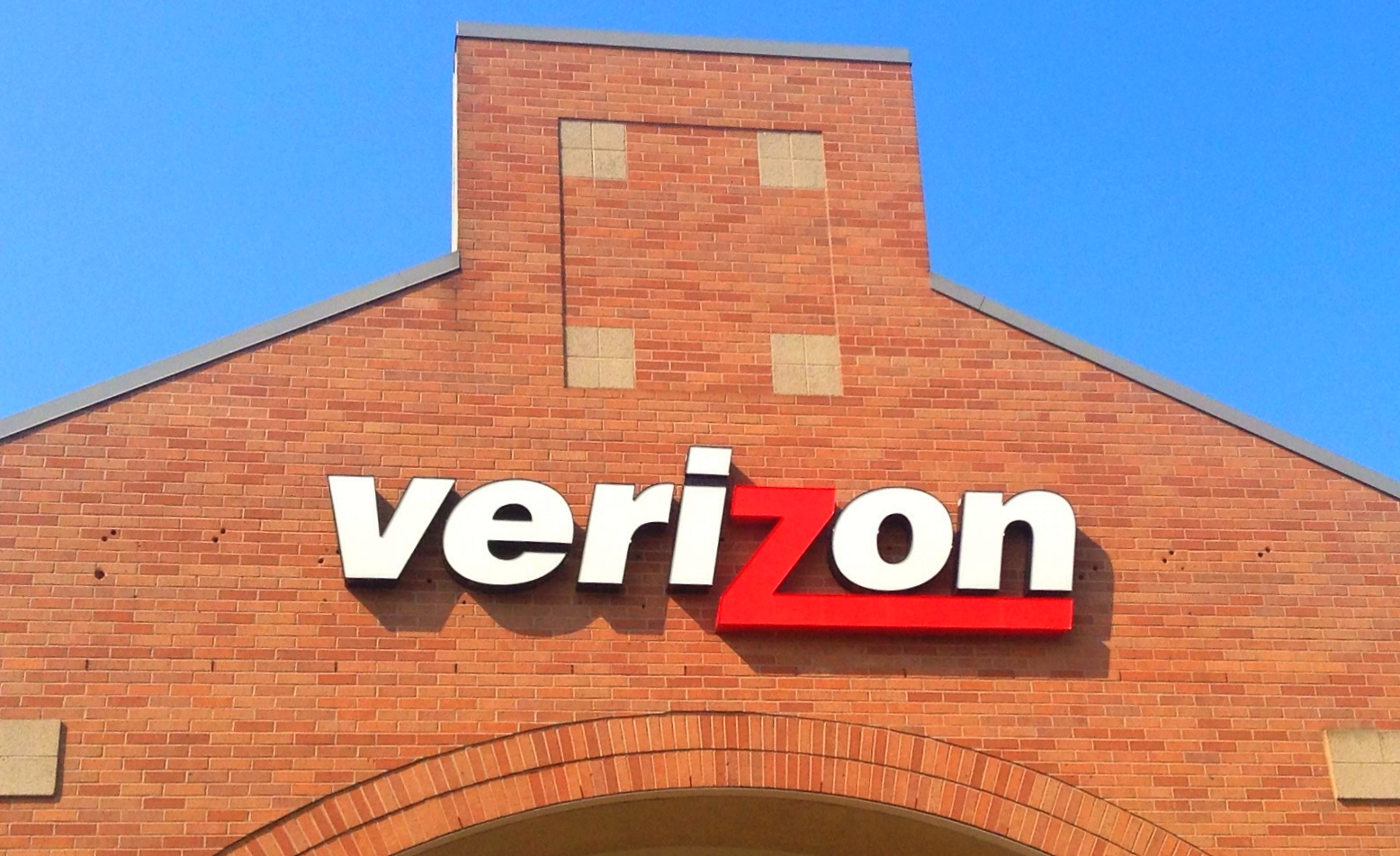 Verizon Settles With FCC for $1.35 Million Over Use of Supercookies
