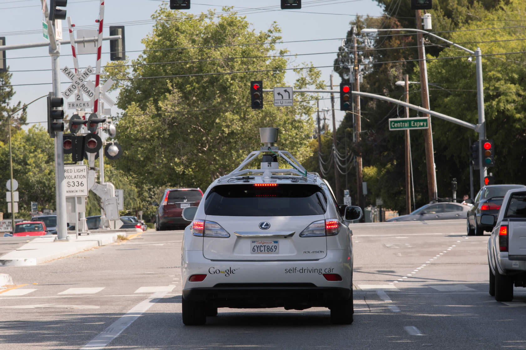 Google to Congress: Go Easy, Hurry Up on Self-Driving Car Regulations
